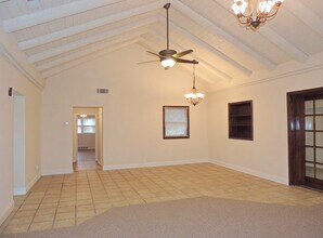 2699 Cabin Dr in Wickliffe, OH - Building Photo - Building Photo