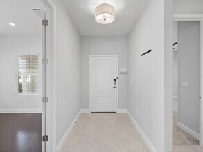 8490 Frangipani Terrace in Sarasota, FL - Building Photo - Building Photo