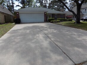 22623 River Birch Dr in Tomball, TX - Building Photo - Building Photo