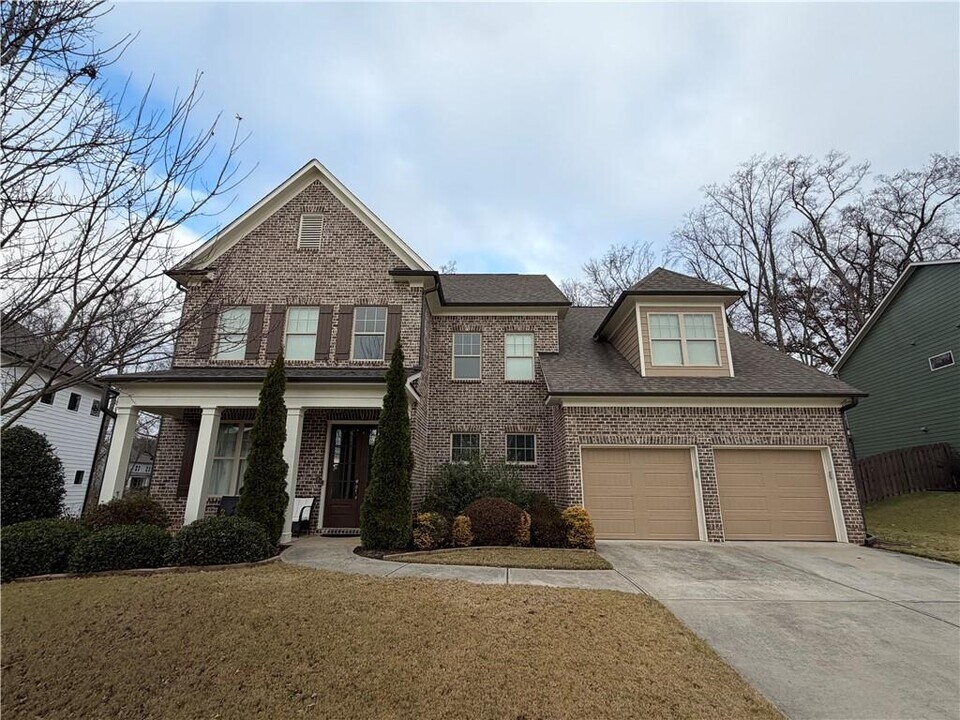 512 Edgewater Dr in Canton, GA - Building Photo