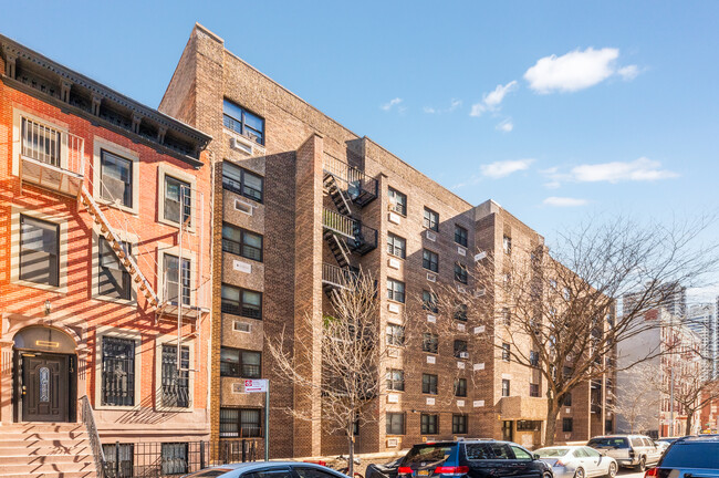 115-131 E 122nd St in New York, NY - Building Photo - Primary Photo