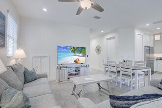 3100 Andrews Ave in Naples, FL - Building Photo - Building Photo