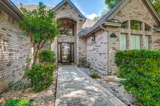 9503 Legend Isle Dr in San Antonio, TX - Building Photo - Building Photo