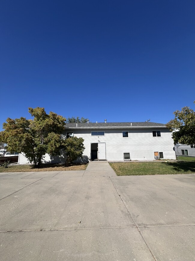 1401 Cole Ave