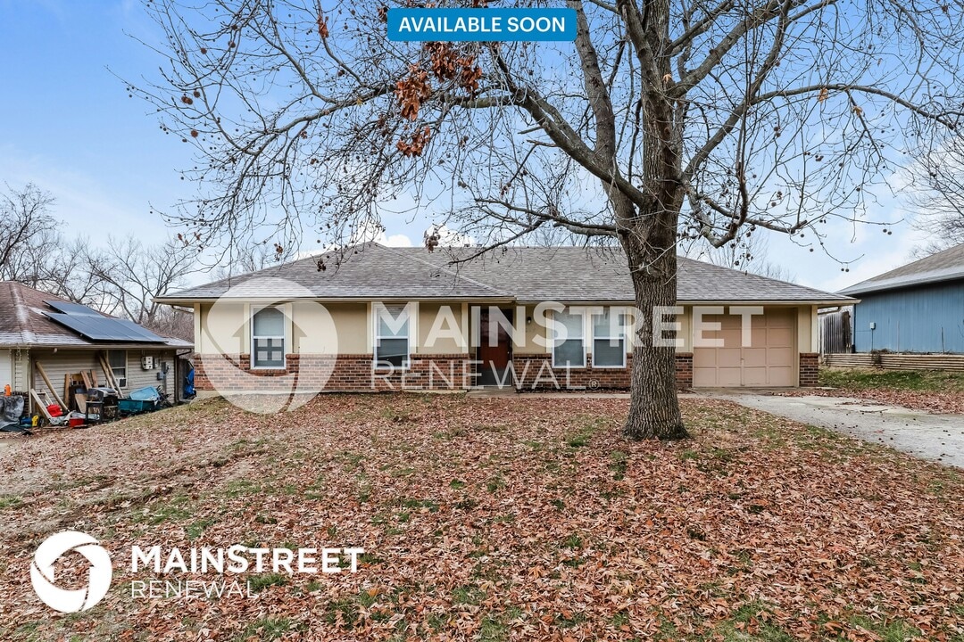 1225 N Inca Dr in Independence, MO - Building Photo