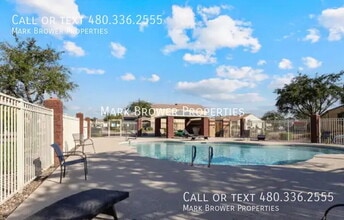 8964 W Northview Ave in Glendale, AZ - Building Photo - Building Photo