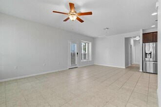 17200 Adoro Dr in Manor, TX - Building Photo - Building Photo