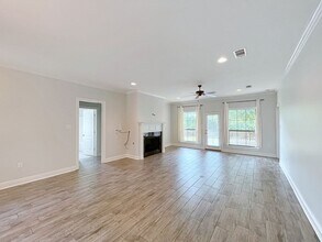 10136 Springtree Ave in Baton Rouge, LA - Building Photo - Building Photo