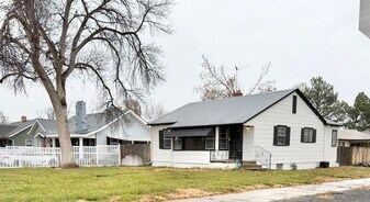 805 W Routt Ave in Pueblo, CO - Building Photo