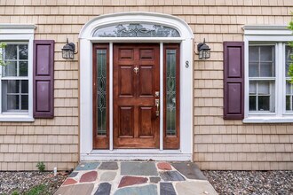 8 Furman Pl in Delmar, NY - Building Photo - Building Photo