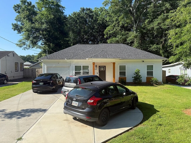 Room in House on Lindsey Dr
