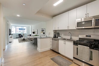 Avalon Clinton in New York, NY - Foto de edificio - Interior Photo