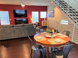 2606 Wilson St, Unit 1301 in Austin, TX - Building Photo