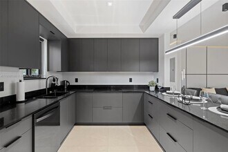 1101 N 14th Ave in Hollywood, FL - Foto de edificio - Building Photo