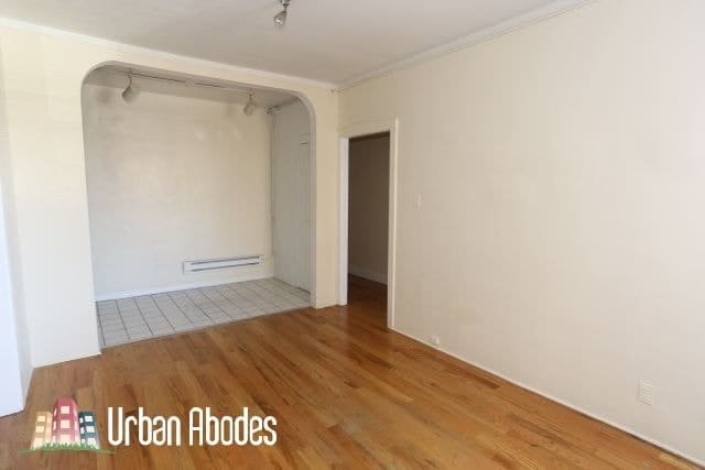 523 W Melrose St, Unit A02C in Chicago, IL - Foto de edificio - Building Photo