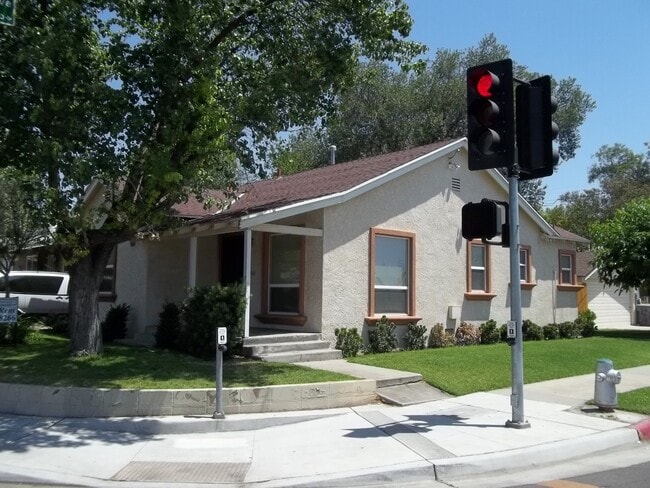 property at 2004 N Palm Ave