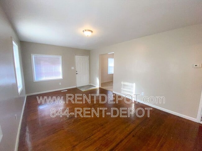 1540 SE Riverside Dr in Evansville, IN - Building Photo - Building Photo