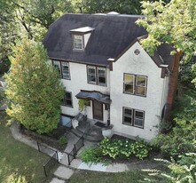 1412 Cambridge Rd in Ann Arbor, MI - Building Photo