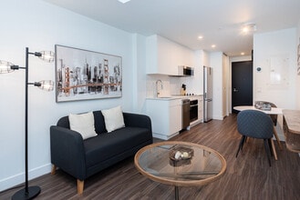 1411 Avenue Overdale in Montréal, QC - Building Photo - Building Photo