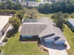 6113 Deer Run in Ft. Myers, FL - Building Photo - Building Photo