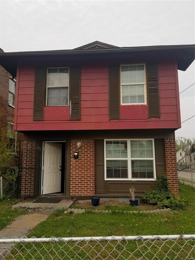 property at 4101-4105 W Lee Ave