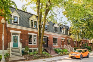 120 Irvine Av in Westmount, QC - Building Photo