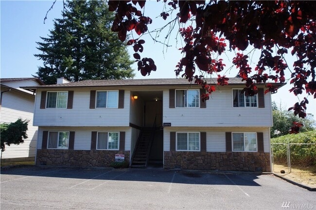 20056 30th Ave S in Seatac, WA - Building Photo - Building Photo