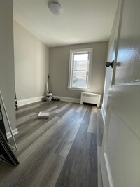 215 Lexington Ave, Unit 2 in Jersey City, NJ - Building Photo - Building Photo