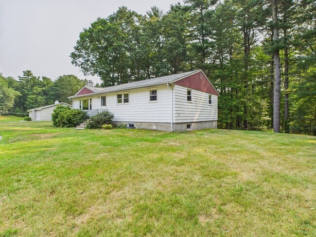 91 Old Post Rd in Sharon, MA - Building Photo - Building Photo
