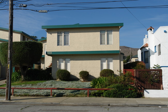 841 Olive Ave in South San Francisco, CA - Building Photo - Building Photo