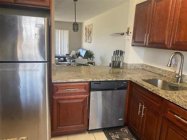 4700 Washington St in Hollywood, FL - Building Photo - Building Photo