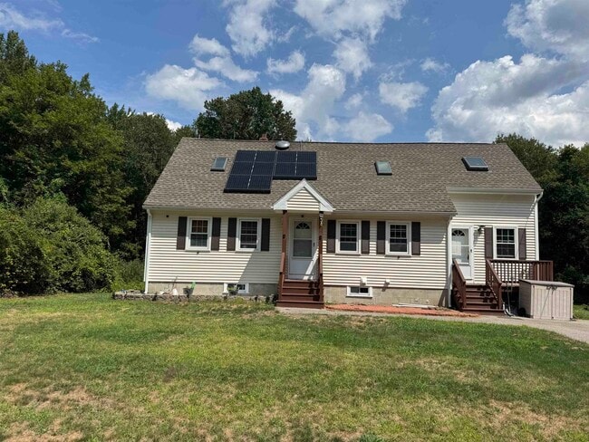 property at 8 Heritage Rd