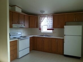 7646 W Pocatello Creek Rd in Pocatello, ID - Building Photo - Building Photo