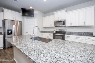 1070 Brackish Pl in Ocean Springs, MS - Building Photo - Building Photo