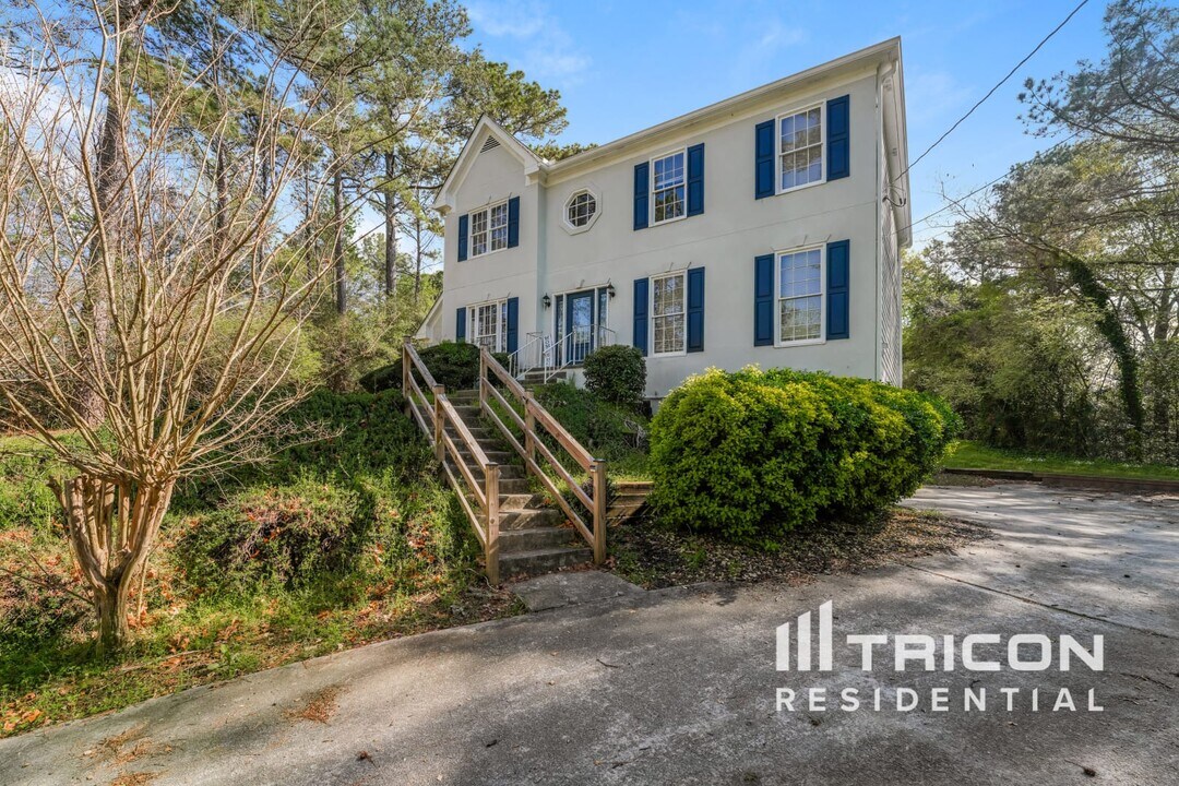 3230 Spain Rd in Snellville, GA - Building Photo