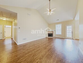 2383 Temple View Dr in Snellville, GA - Building Photo - Building Photo