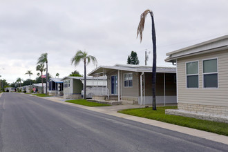 Sunset Palms in Pinellas Park, FL - Building Photo - Building Photo