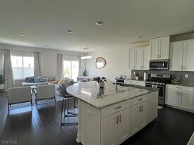 31 Gerhard Pl in Morristown, NJ - Building Photo