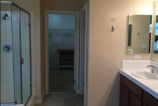 1804 New Riders St in Bakersfield, CA - Building Photo - Building Photo