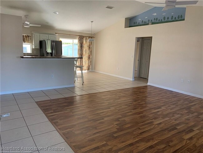 214 Triumph Dr in Sebring, FL - Building Photo - Building Photo