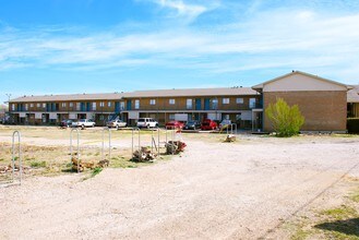 Pharaoh's Court in Mesquite, TX - Foto de edificio - Building Photo