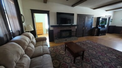 216 9th Ave N in Lewistown, MT - Building Photo - Building Photo