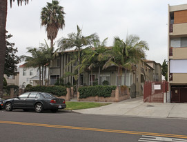 1819-1823 Winona Blvd Apartamentos