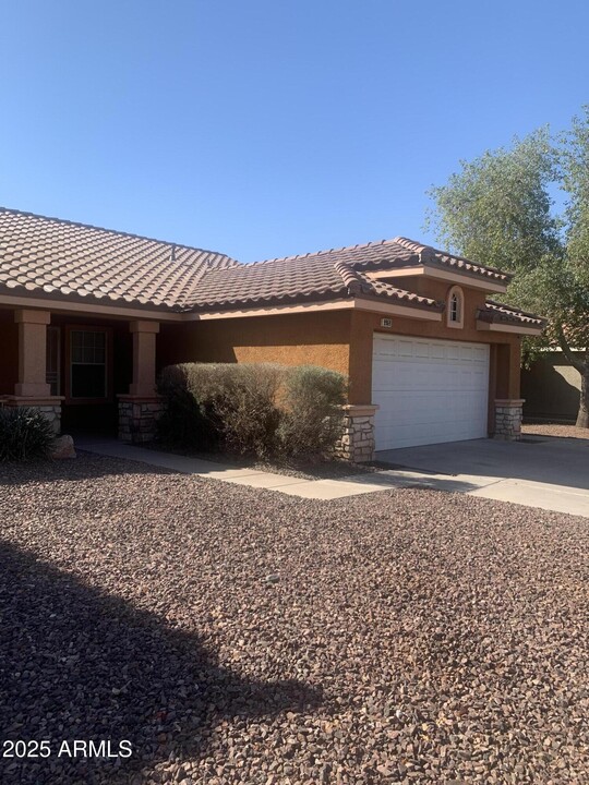 9969 W MacKenzie Dr in Phoenix, AZ - Building Photo