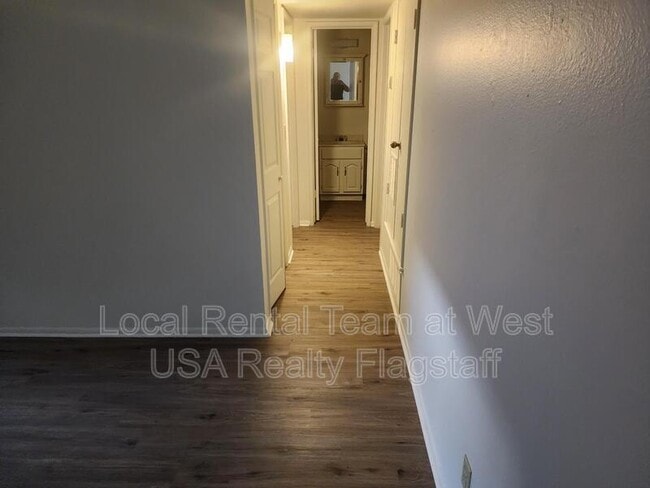 2219 E Dortha Ave in Flagstaff, AZ - Building Photo - Building Photo