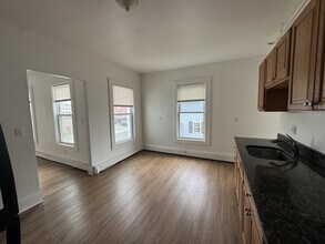 135 Chestnut St in Lynn, MA - Building Photo - Building Photo