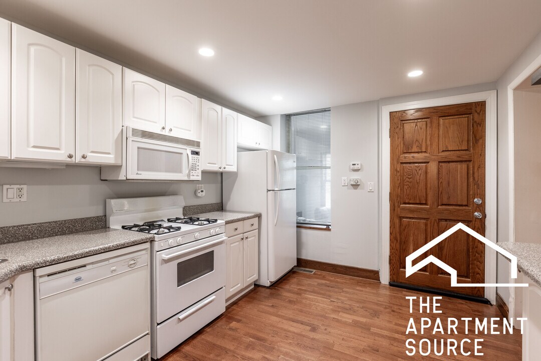 1819 W Cortland St in Chicago, IL - Building Photo