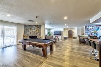 1489 Santa Anita Dr in Las Vegas, NV - Building Photo - Building Photo