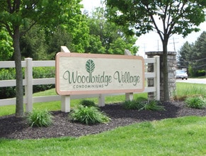 Woodbridge Village Condominium in Powell, OH - Foto de edificio - Building Photo