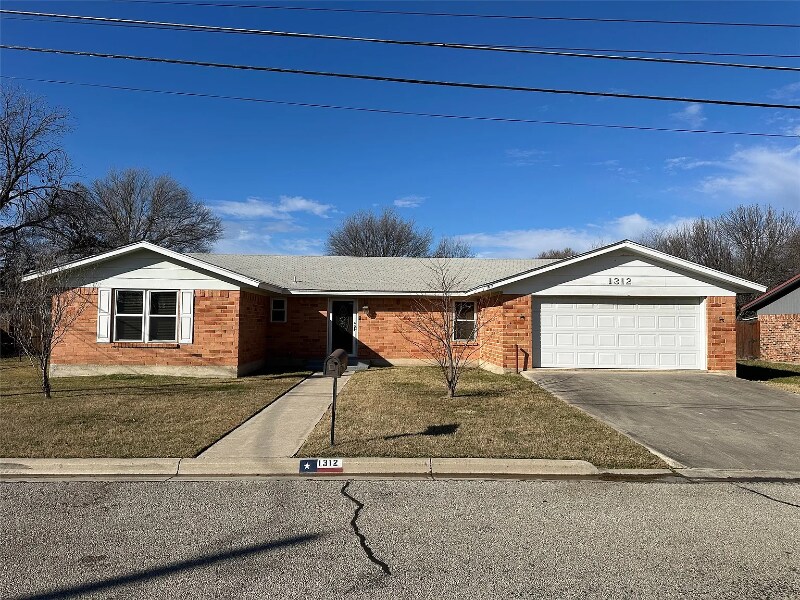 1312 Sherry Ln in Early, TX - Building Photo